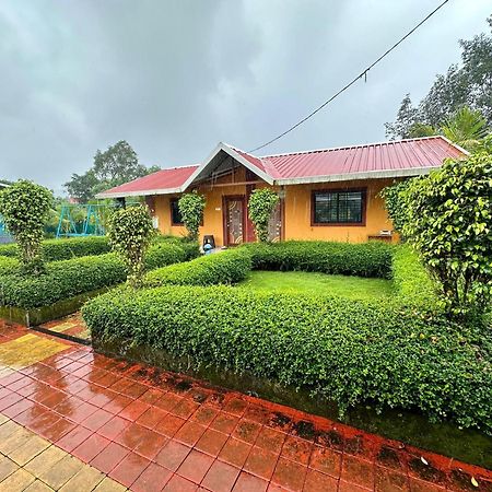 Karjat Ap Resort Luaran gambar