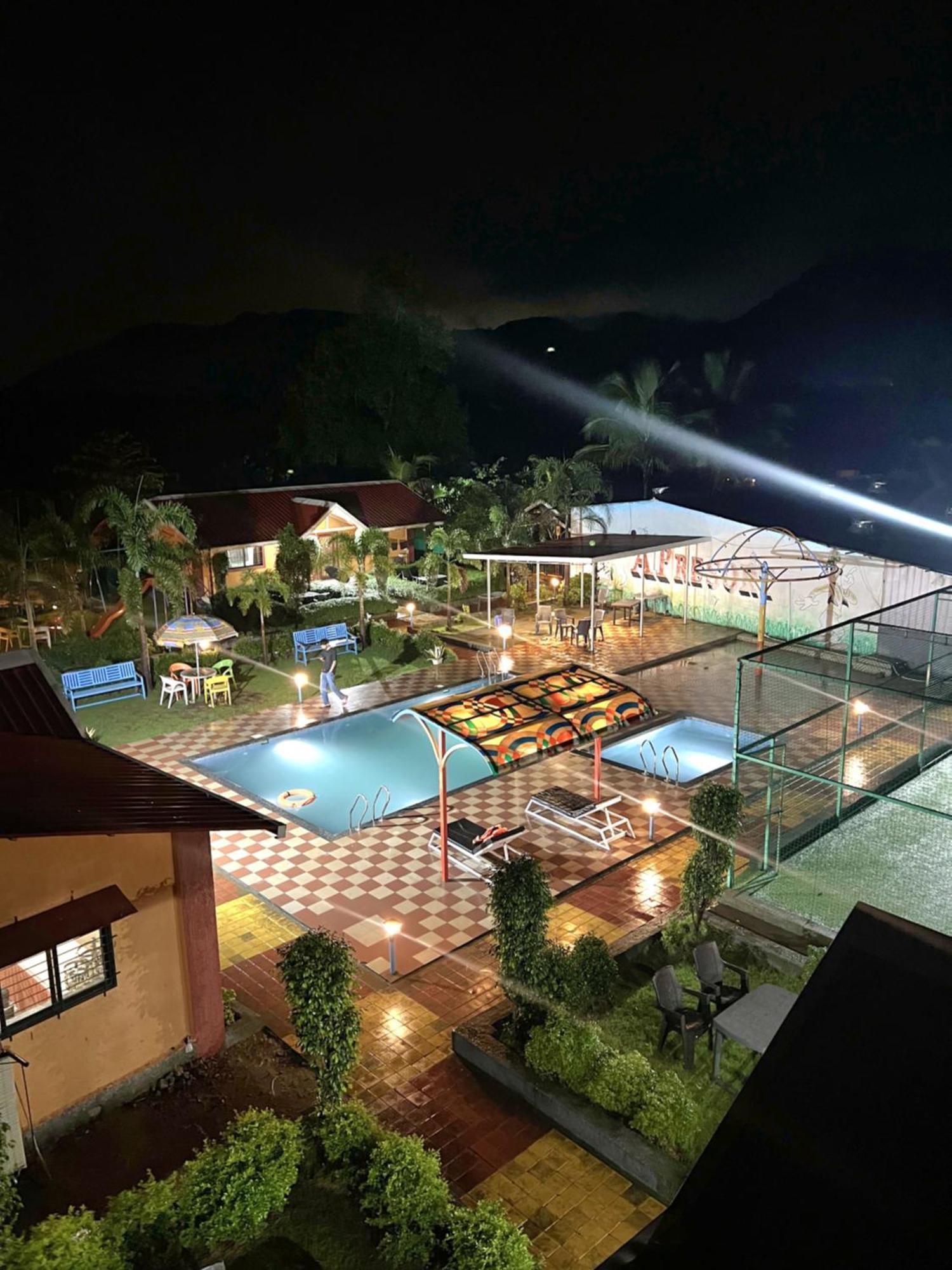 Karjat Ap Resort Luaran gambar